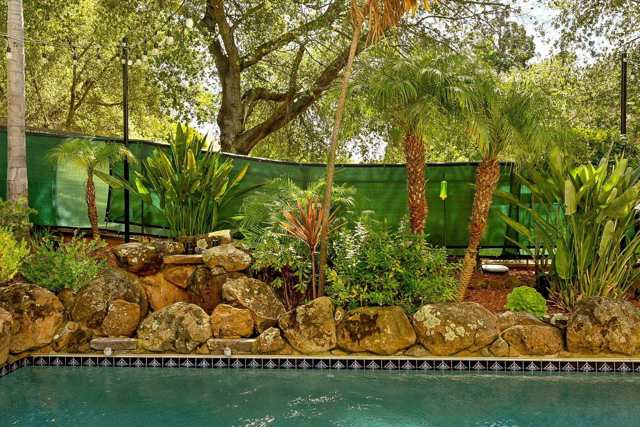 5233 Boulder Ct, Concord CA: https://media.crmls.org/mediaz/f5603aa5-09b9-4a3c-b919-665f18740e3c.jpg