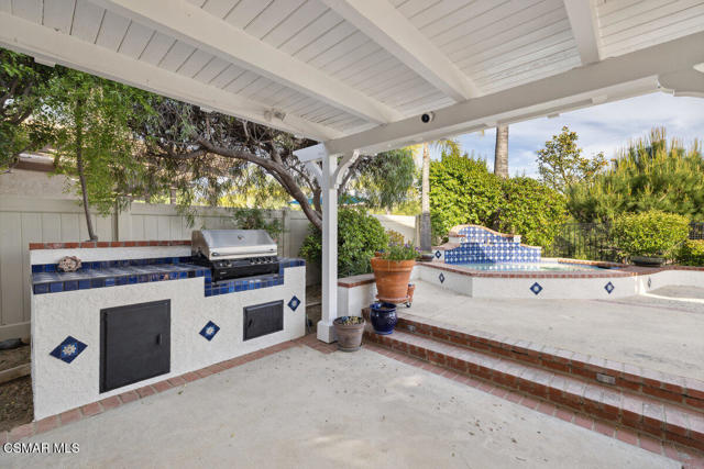 6690 Oak Springs Drive, Oak Park CA: https://media.crmls.org/mediaz/f5606e19-134b-4879-b39b-772411f318f7.jpg