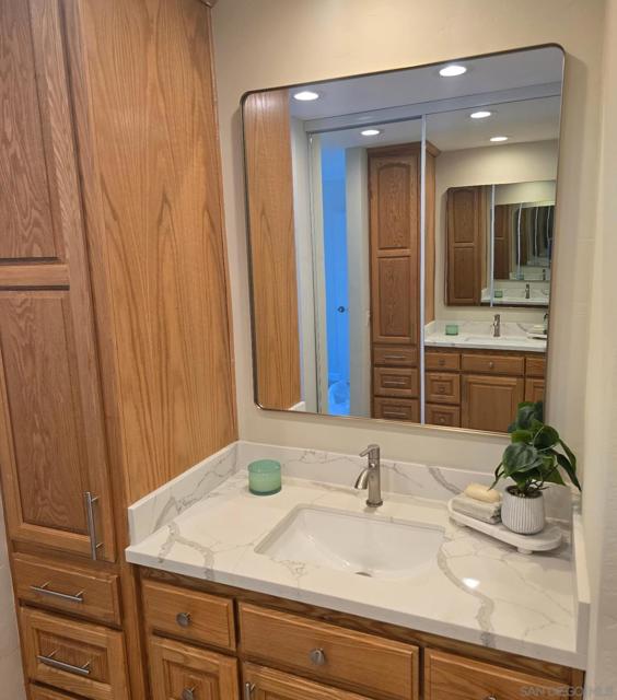 1855 Diamond St, San Diego CA: https://media.crmls.org/mediaz/f560cf22-fa0d-4dac-98dd-749555b3875c.jpg