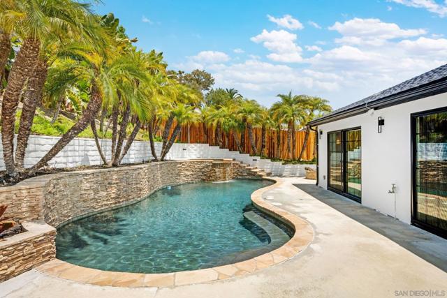 7105 Mimosa Dr, Carlsbad CA: https://media.crmls.org/mediaz/f561df3a-33dc-4b26-b4bf-1f3b0a7cd3db.jpg