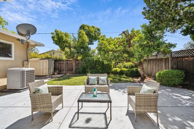 2082 Boxwood Way, Fremont CA: https://media.crmls.org/mediaz/f56249cf-043c-4daa-a4fb-2c5b5fde3fd8.jpg