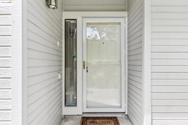 3422 Sunleaf Way, Richmond CA: https://media.crmls.org/mediaz/f562ff57-1747-4856-9254-4ad75447dd6c.jpg