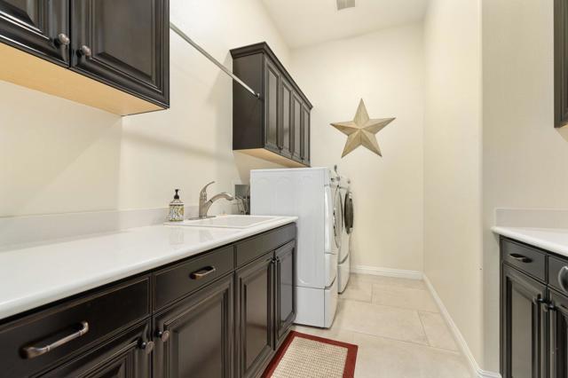 81675 Macbeth Street, La Quinta CA: https://media.crmls.org/mediaz/f56350c9-9320-4493-a8c6-532334fd250e.jpg