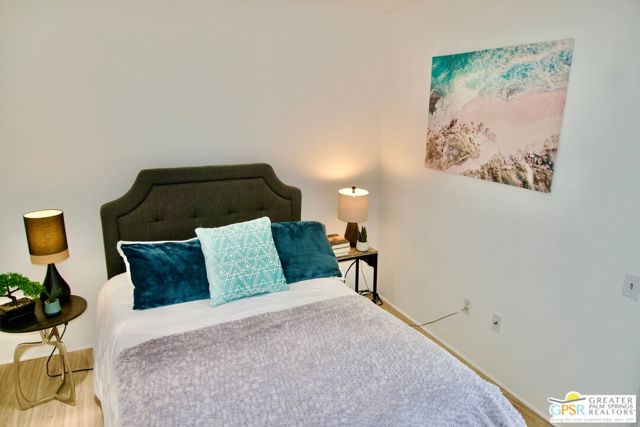 1533 N Sunflower Court, Palm Springs CA: https://media.crmls.org/mediaz/f563ea4d-787d-47e6-b58c-96e99c5f9c1d.jpg