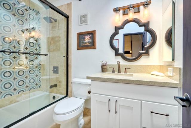 Image 13 of 49 For 8666 Villa La Jolla Drive  4