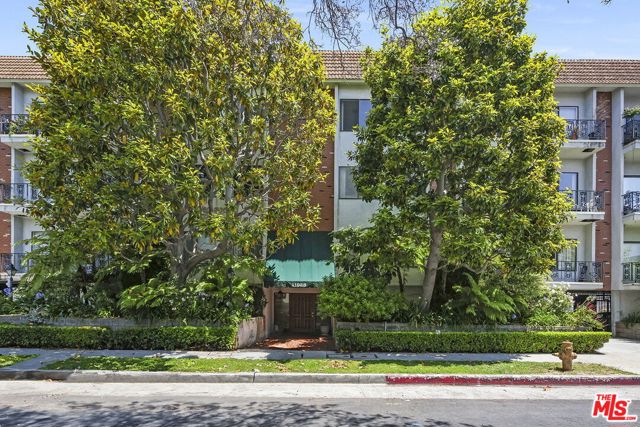 Drew Fenton | 11928 Kiowa Avenue Los Angeles CA | MLS: 7448155 Drew Fenton | 11928 Kiowa Avenue Los Angeles CA | MLS: 7448155