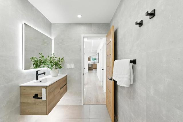 1406 Hollenbeck Avenue, Sunnyvale CA: https://media.crmls.org/mediaz/f5655959-c2fa-46a6-812b-4d7125c60be1.jpg