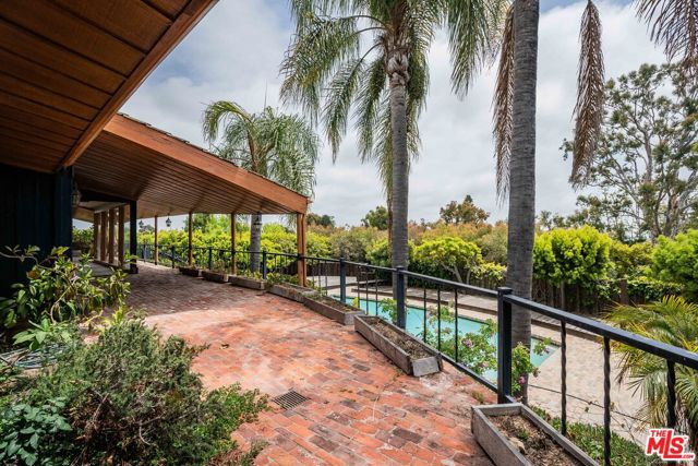 Image 13 of 20 For 560 Tigertail Road
