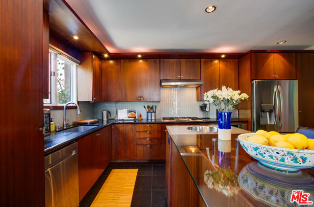 12521 Westminster Avenue, Los Angeles CA: https://media.crmls.org/mediaz/f5675664-4ba4-4312-876e-60dcd11c55a9.jpg
