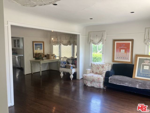9001 Rosewood Avenue, West Hollywood, California 90048, 2 Bedrooms Bedrooms, ,1 BathroomBathrooms,Single Family Residence,For Sale,Rosewood,24411809