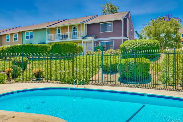 7827 Rancho Fanita Dr, Santee CA: https://media.crmls.org/mediaz/f567f0a9-5acc-40d0-afa1-dc7e1f63c740.jpg