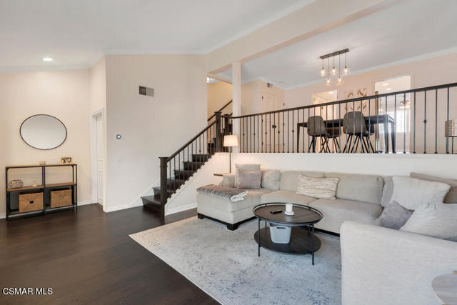 6217 Nita Avenue, Woodland Hills CA: https://media.crmls.org/mediaz/f568beb1-ef6c-4087-867b-8bf999202952.jpg