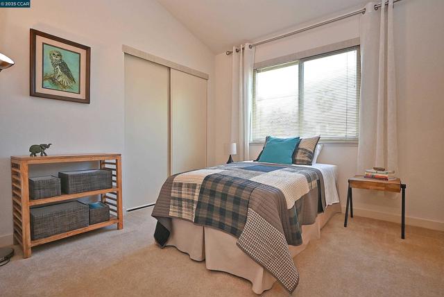 594 Morning Glory Dr, Benicia CA: https://media.crmls.org/mediaz/f568f89b-207a-47f8-9f9c-2f85a16a0891.jpg