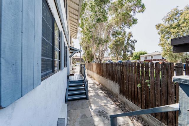 4847 Parks Ave, La Mesa CA: https://media.crmls.org/mediaz/f569ec18-5862-49ef-9025-3579389ed9c4.jpg