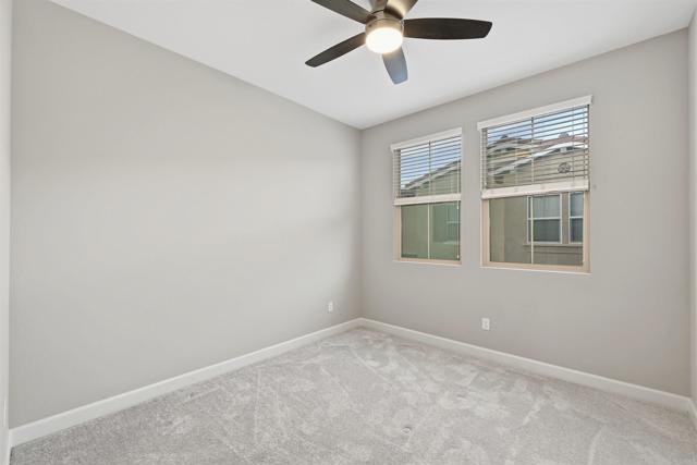 Detail Gallery Image 14 of 34 For 1118 Delpy View, Vista,  CA 92084 - 3 Beds | 2/1 Baths