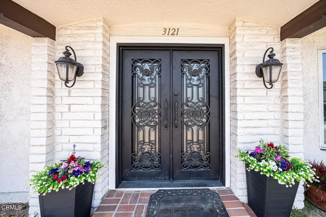 3121 Kingridge Way, Glendale CA: https://media.crmls.org/mediaz/f56ade20-f2cc-4bef-9178-4d8a5e0116e9.jpg