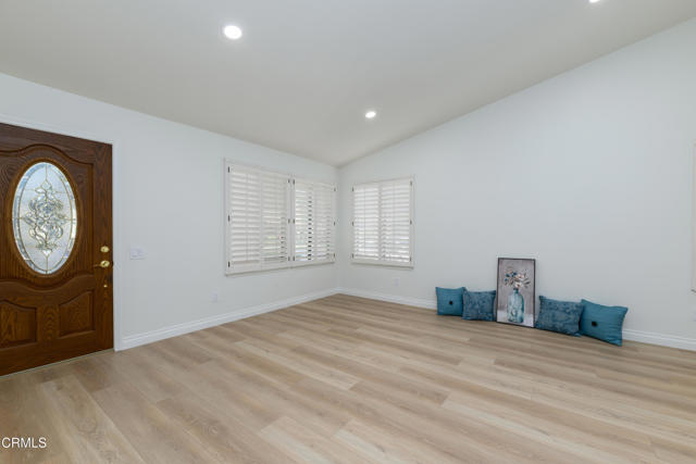 Detail Gallery Image 12 of 33 For 44112 Village 44, Camarillo,  CA 93012 - 2 Beds | 2 Baths