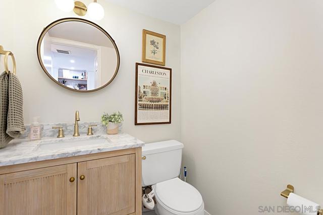 2383 Altisma Way, Carlsbad CA: https://media.crmls.org/mediaz/f56c732d-e6f6-4698-8dec-64ae33cbe1f5.jpg