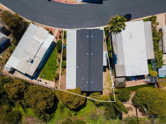 2003 Bayview Heights Dr, San Diego CA: https://media.crmls.org/mediaz/f56c812a-00fa-4f17-8b80-0688356e10ec.jpg