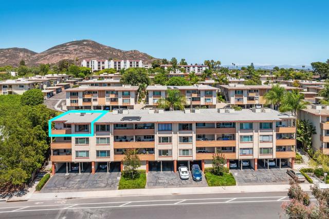6816 Hyde Park Dr, San Diego CA: https://media.crmls.org/mediaz/f56e6487-57c4-4781-b4ee-603f78c552e7.jpg