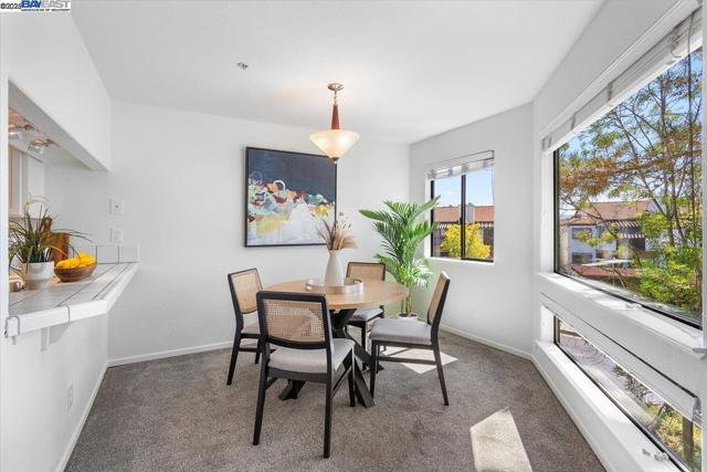 21103 Gary Dr, Hayward CA: https://media.crmls.org/mediaz/f56f1512-b435-4d69-83eb-4919a5c6976b.jpg