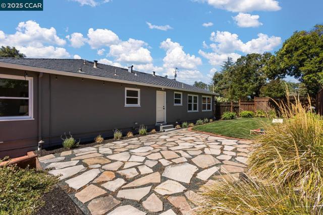 151 Andrea Drive, Walnut Creek CA: https://media.crmls.org/mediaz/f56f1e44-de25-49df-b3d2-e5a0b3177a0f.jpg