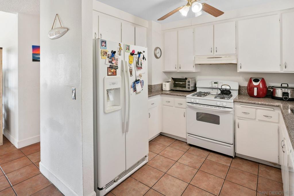 3521 Strawberry Place - photo 8
