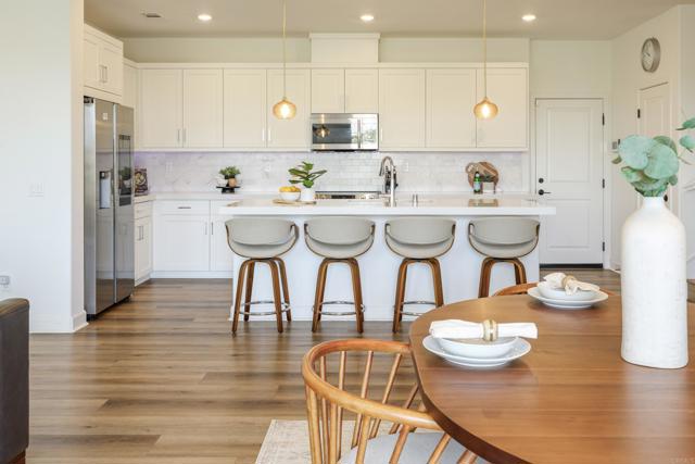 Detail Gallery Image 2 of 50 For 789 Mateo St #2,  Chula Vista,  CA 91911 - 4 Beds | 3 Baths