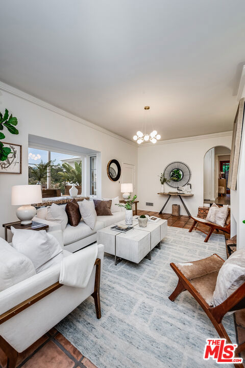 2620 Rutherford Drive, Los Angeles CA: https://media.crmls.org/mediaz/f56fdfee-df19-4339-a901-cfe4844c900d.jpg