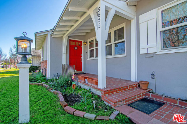 5835 Radford Avenue photo 3