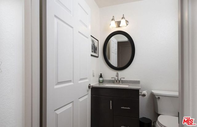14271 Dickens Street, Sherman Oaks CA: https://media.crmls.org/mediaz/f5704d2f-97e9-478e-98e0-f61d45b2c391.jpg