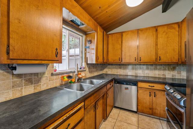 37 Vista Drive, Salinas CA: https://media.crmls.org/mediaz/f5706126-528d-4222-8d57-4b7a5c6c3d6d.jpg