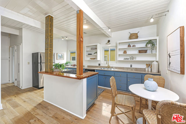 2329 Kansas Avenue, Santa Monica CA: https://media.crmls.org/mediaz/f570bff7-8bdf-4085-a2d7-54fa4e37fd0a.jpg