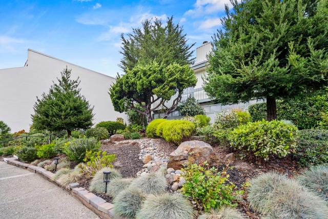 95 High Meadow Lane, Carmel CA: https://media.crmls.org/mediaz/f571b5d0-7fe5-4a4f-9b8d-3961f2a1ac4b.jpg