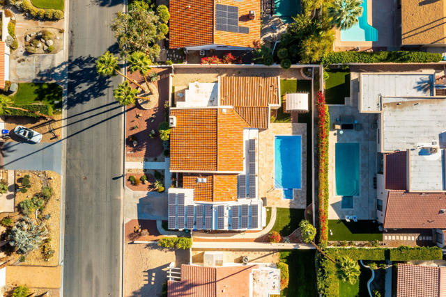 72815 Somera Road, Palm Desert CA: https://media.crmls.org/mediaz/f5738c2c-cc13-4a7c-8677-472054ebd1c2.jpg