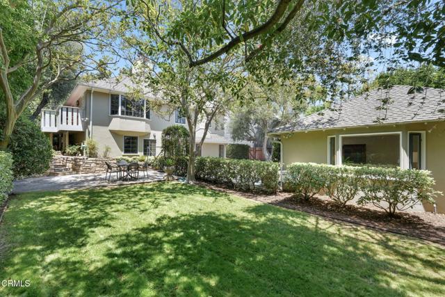 818 Huntington Garden Drive, San Marino CA: https://media.crmls.org/mediaz/f5738d68-b44a-41d1-a91f-ed0e646d79aa.jpg