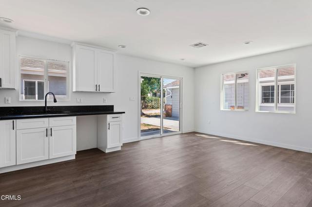 Image 27 of 72 For 7445 Balcom Avenue