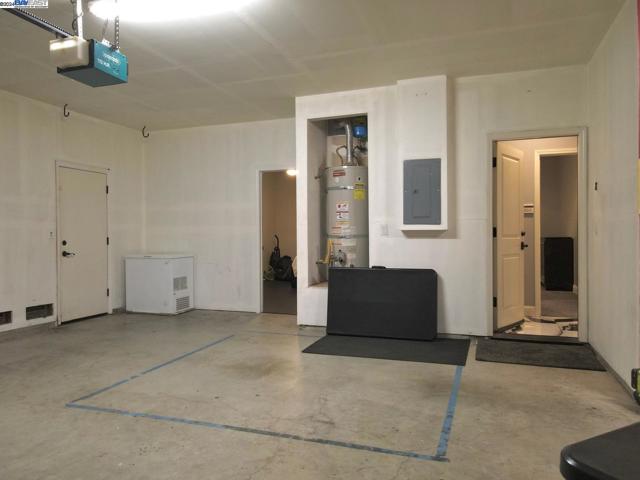 556 Sherborne Court, Galt CA: https://media.crmls.org/mediaz/f573ac1b-4ded-4d4b-8263-b9fdeb183a48.jpg