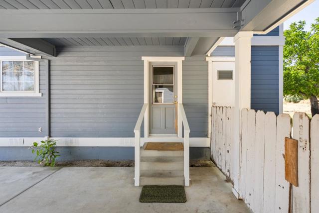 695 Hospital Road, Hollister CA: https://media.crmls.org/mediaz/f574655f-8daf-4fc4-b23f-406fbf006fa6.jpg