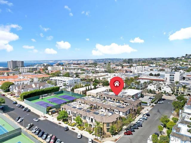 726 Silver Street, La Jolla CA: https://media.crmls.org/mediaz/f5749a19-87c7-4051-984a-41c320b2981c.jpg