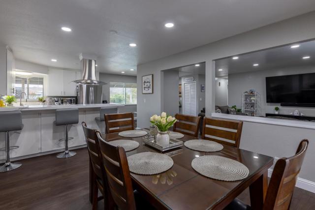 808 Saratoga Drive, Salinas CA: https://media.crmls.org/mediaz/f574e35f-c57b-40df-b132-0e9efef6ff87.jpg