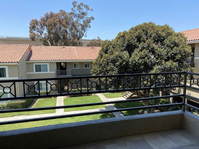 7405 Charmant, San Diego, California 92122, 2 Bedrooms Bedrooms, ,2 BathroomsBathrooms,Condominium,For Sale,Charmant,250019992SD