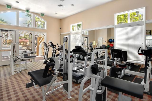 12364 Carmel Country Rd, San Diego CA: https://media.crmls.org/mediaz/f5755c41-3fe6-4054-a524-d1afd52c6509.jpg