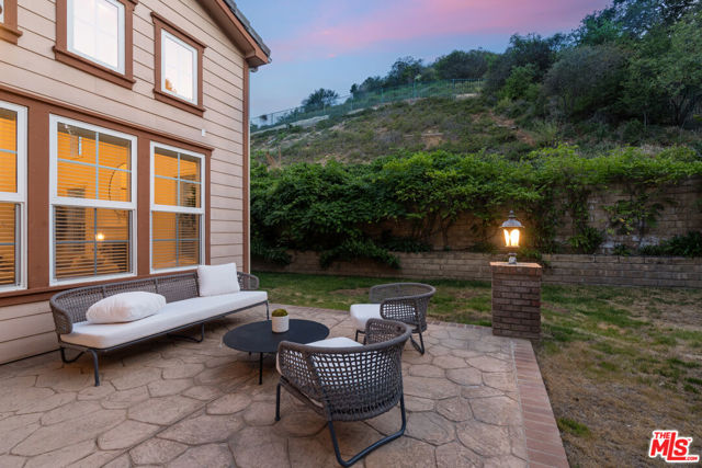 1772 Tamarack Street, Westlake Village CA: https://media.crmls.org/mediaz/f57592f3-b8ac-4d58-a676-99d5a717831f.jpg