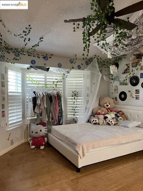 868 Florin RD, Sacramento CA: https://media.crmls.org/mediaz/f575cb5e-de42-4d57-a509-4362394c3906.jpg