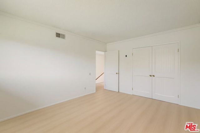 5136 Los Bonitos Way, Los Angeles CA: https://media.crmls.org/mediaz/f576a3b9-f90b-46c8-ad30-c4155d9f9470.jpg
