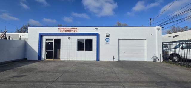 969 969 second, San Jose CA: https://media.crmls.org/mediaz/f576d874-44d5-4e8f-86af-ada69f86b92b.jpg