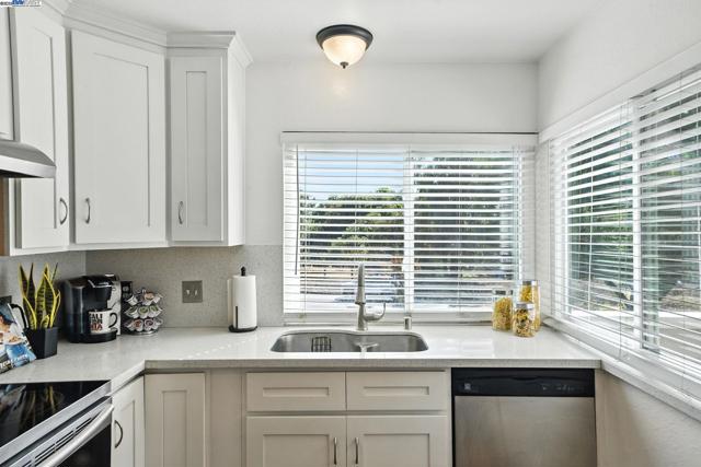 2102 Galveston Ave, San Jose CA: https://media.crmls.org/mediaz/f57718fc-b8e3-43d6-9d0e-9948d0a9d0be.jpg