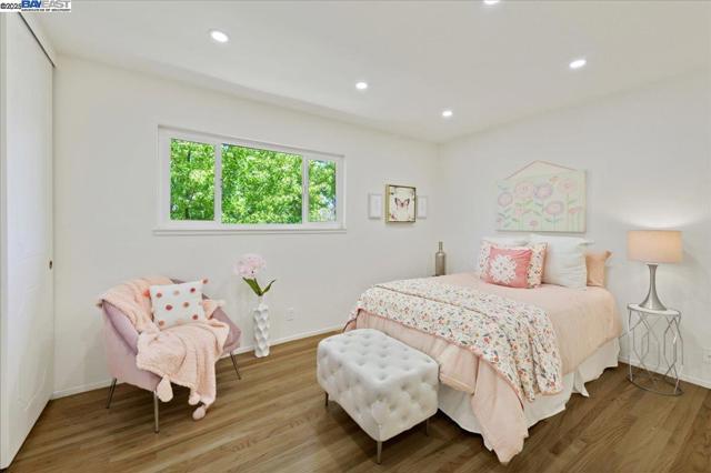 7606 Desertwood Ln, Pleasanton CA: https://media.crmls.org/mediaz/f577512d-bd79-4dfe-8f2d-d2d0bebcabb2.jpg