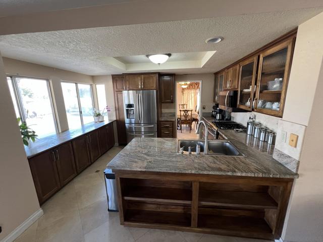 2377 Congressional Drive, El Cajon CA: https://media.crmls.org/mediaz/f577d1c7-334f-41b3-b56b-8b43f8317d79.jpg